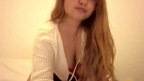 Snapshot of emily_ravee chatting on 10-15-25, 11:16 Emily online show from 10-15-25, 11:16