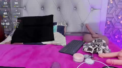 Emily online show from 12-05-25, 04:54