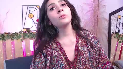 Emilly online show from 02-12-25, 07:44