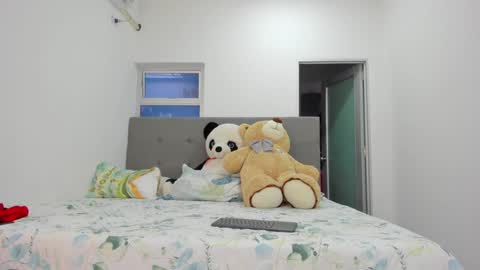 Snapshot of emily_sejmet chatting on 01-21-25, 11:35 SEJMET LOVE online show from 01-21-25, 11:35