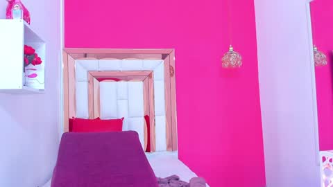 Emily online show from 02-05-25, 02:37