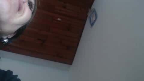 Snapshot of emily_sexy69 chatting on 09-15-25, 11:27 Emily online show from 09-15-25, 11:27