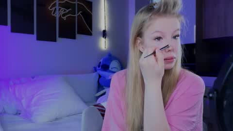 emily shepard online show from 04-02-26, 01:36