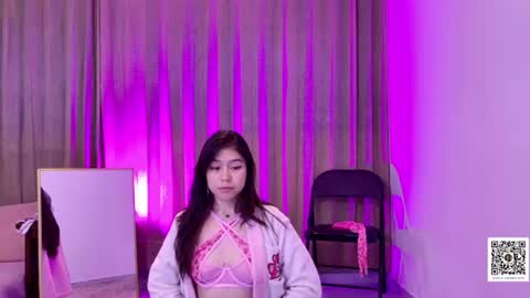 Snapshot of emily_sweet30 chatting on 07-10-26, 10:45 Emily online show from 07-10-26, 10:45