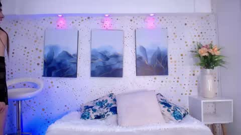 Snapshot of emily_vaughan chatting on 11-12-25, 03:29 Emily. online show from 11-12-25, 03:29