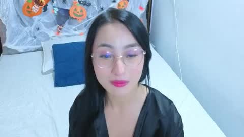 emily_vermont online show from 10-26-25, 04:18