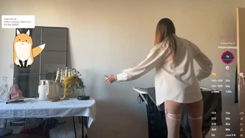 Snapshot of emily_w0w_ chatting on 04-01-26, 02:14 Lia online show from 04-01-26, 02:14