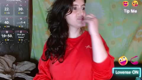 Snapshot of emily_white00 chatting on 09-09-25, 03:39 emily online show from 09-09-25, 03:39