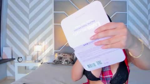 Snapshot of emily_white_1 chatting on 10-28-25, 08:55 Emily White online show from 10-28-25, 08:55