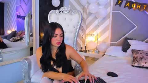 Snapshot of emily_white_1 chatting on 11-30-25, 05:22 Emily White online show from 11-30-25, 05:22