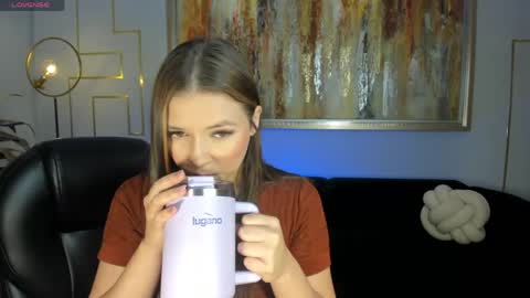 Snapshot of emilycarterr_ chatting on 06-05-26, 10:43 Emily Carter online show from 06-05-26, 10:43