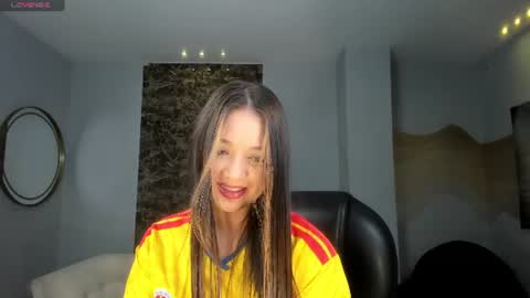 Snapshot of emilycarterr_ chatting on 06-17-26, 11:12 Emily Carter online show from 06-17-26, 11:12
