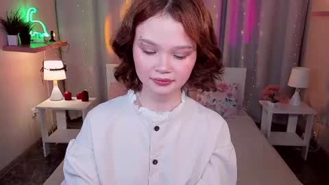 Snapshot of emilychaves chatting on 06-18-26, 08:25 Emilyhaves online show from 06-18-26, 08:25