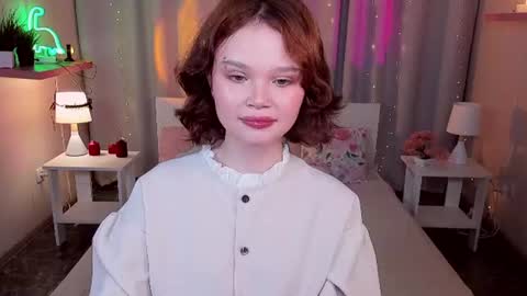 Snapshot of emilychaves chatting on 06-18-26, 09:25 Emilyhaves online show from 06-18-26, 09:25