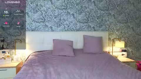 emilydancee online show from 05-22-26, 05:14