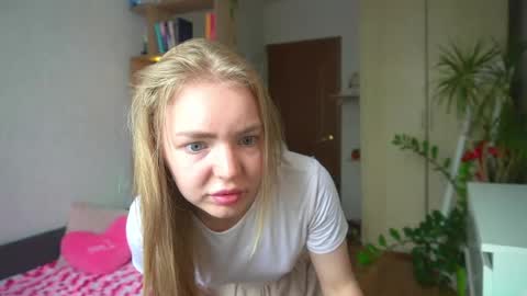 Snapshot of emilyemmi chatting on 07-18-26, 07:34 Emilyemmi online show from 07-18-26, 07:34