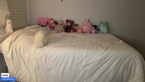 emilyfawn online show from 10-16-25, 03:29