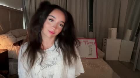 Snapshot of emilyfawn chatting on 05-03-26, 03:34 emilyfawn online show from 05-03-26, 03:34