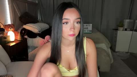 Snapshot of emilyfawn chatting on 05-07-26, 05:24 emilyfawn online show from 05-07-26, 05:24