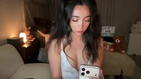 Snapshot of emilyfawn chatting on 05-17-26, 05:05 emilyfawn online show from 05-17-26, 05:05