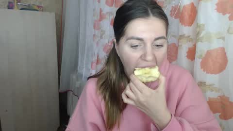 Snapshot of emilyfork chatting on 02-21-25, 02:59 emilyfork online show from 02-21-25, 02:59