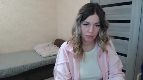 Snapshot of emilyfork chatting on 10-12-25, 01:21 emilyfork online show from 10-12-25, 01:21