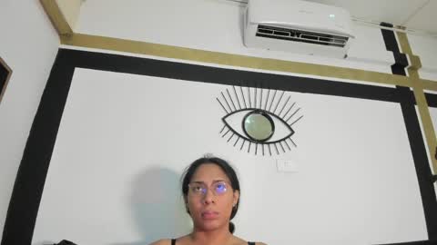 Snapshot of emilygomezz chatting on 05-11-26, 11:38 Emily online show from 05-11-26, 11:38