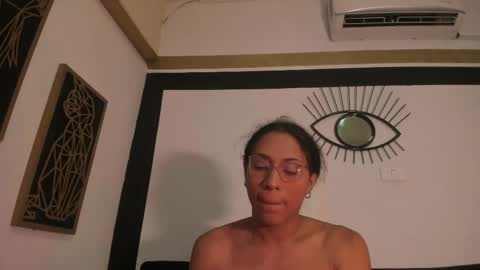 Snapshot of emilygomezz chatting on 05-22-26, 11:27 Emily online show from 05-22-26, 11:27