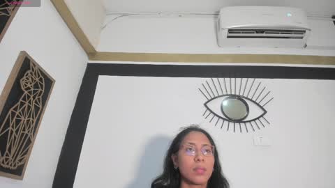 Snapshot of emilygomezz chatting on 05-31-26, 11:39 Emily online show from 05-31-26, 11:39