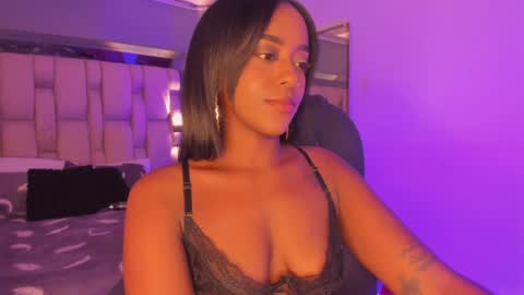 Snapshot of emilyhaan_ chatting on 01-23-25, 11:05 Emily online show from 01-23-25, 11:05