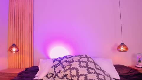 Snapshot of emilyhaan_ chatting on 11-11-25, 07:58 Emily online show from 11-11-25, 07:58