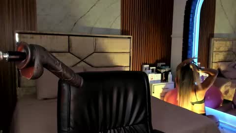 Snapshot of emilyhendrix_ chatting on 09-25-25, 07:50 Emily Hendrix online show from 09-25-25, 07:50