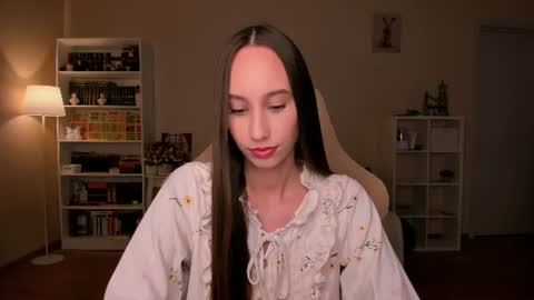 Snapshot of emilyhoston chatting on 06-22-26, 07:55 Alina online show from 06-22-26, 07:55