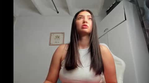 Emily Jang online show from 12-04-25, 01:09