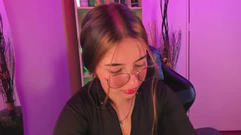 VALEEEN online show from 02-24-25, 03:53