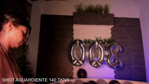 Snapshot of emilylittle chatting on 01-11-25, 05:10 emmy i see you 6pm online show from 01-11-25, 05:10