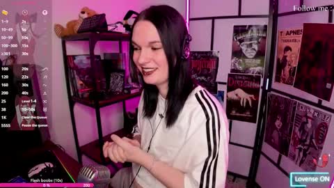 Julia Lamperouge online show from 01-06-26, 02:21