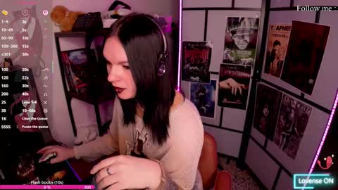 Julia Lamperouge online show from 01-12-26, 07:35