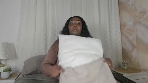 emilyrojas online show from 01-10-26, 12:18