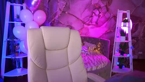  MY NAME IS Emily WELCOME EVERYONE I WILL BE HAPPY TO GIVE YOU WHAT YOU HAVE DREAMED OF FOR SO LONG online show from 02-17-26, 09:06