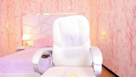Emily  2200 - 600GMT-5 online show from 05-30-26, 09:01