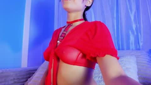 Snapshot of emilywithe_ chatting on 04-30-26, 11:20 online show from 04-30-26, 11:20