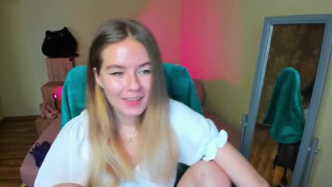 Snapshot of emilyy____ chatting on 01-31-25, 09:48 Emily online show from 01-31-25, 09:48