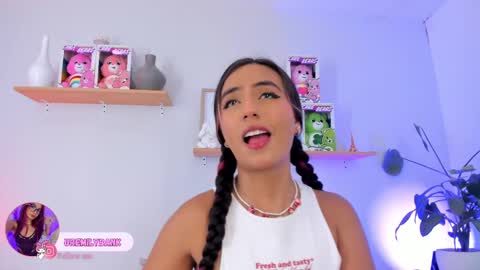 Emily Bank online show from 10-06-25, 07:44