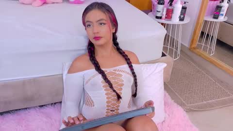 Emily Bank online show from 03-13-26, 08:04