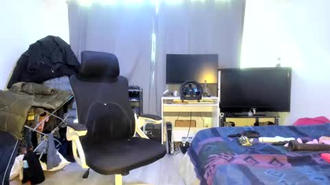 emliyjamesmjb online show from 02-18-25, 12:17