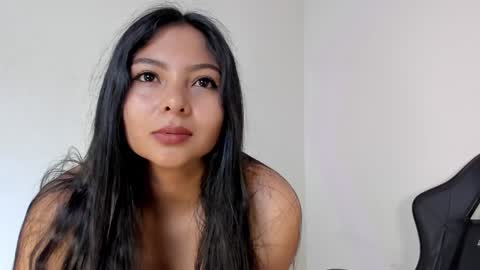 Snapshot of emma_980 chatting on 01-30-25, 11:44 emma online show from 01-30-25, 11:44