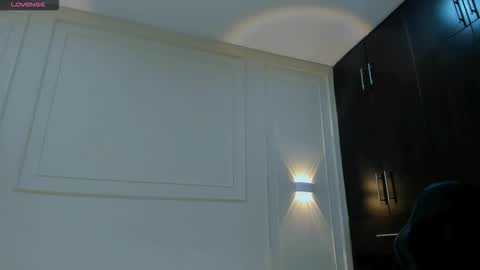 emma_and_aysha online show from 02-12-26, 09:32