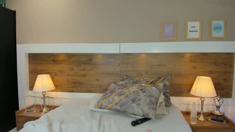 Emma  online show from 01-26-25, 02:52