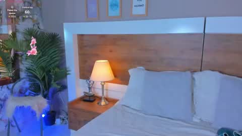 Snapshot of emma_bakker_ chatting on 06-26-26, 07:24 Emma online show from 06-26-26, 07:24